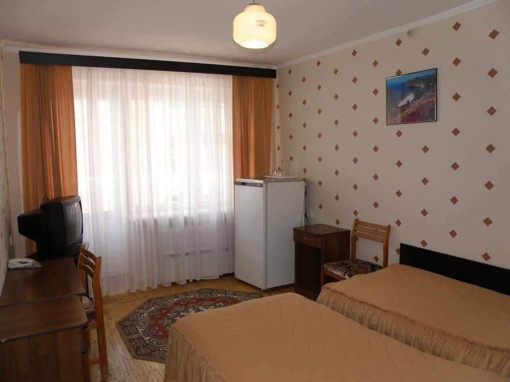 Viktoria Hotel Odessa Exterior photo